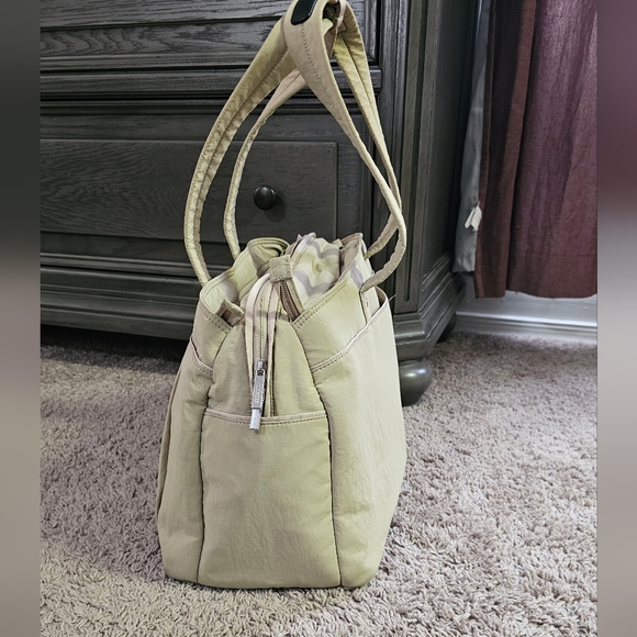 Lululemon Triple Zip Duffel Bag - Picture 7 of 12